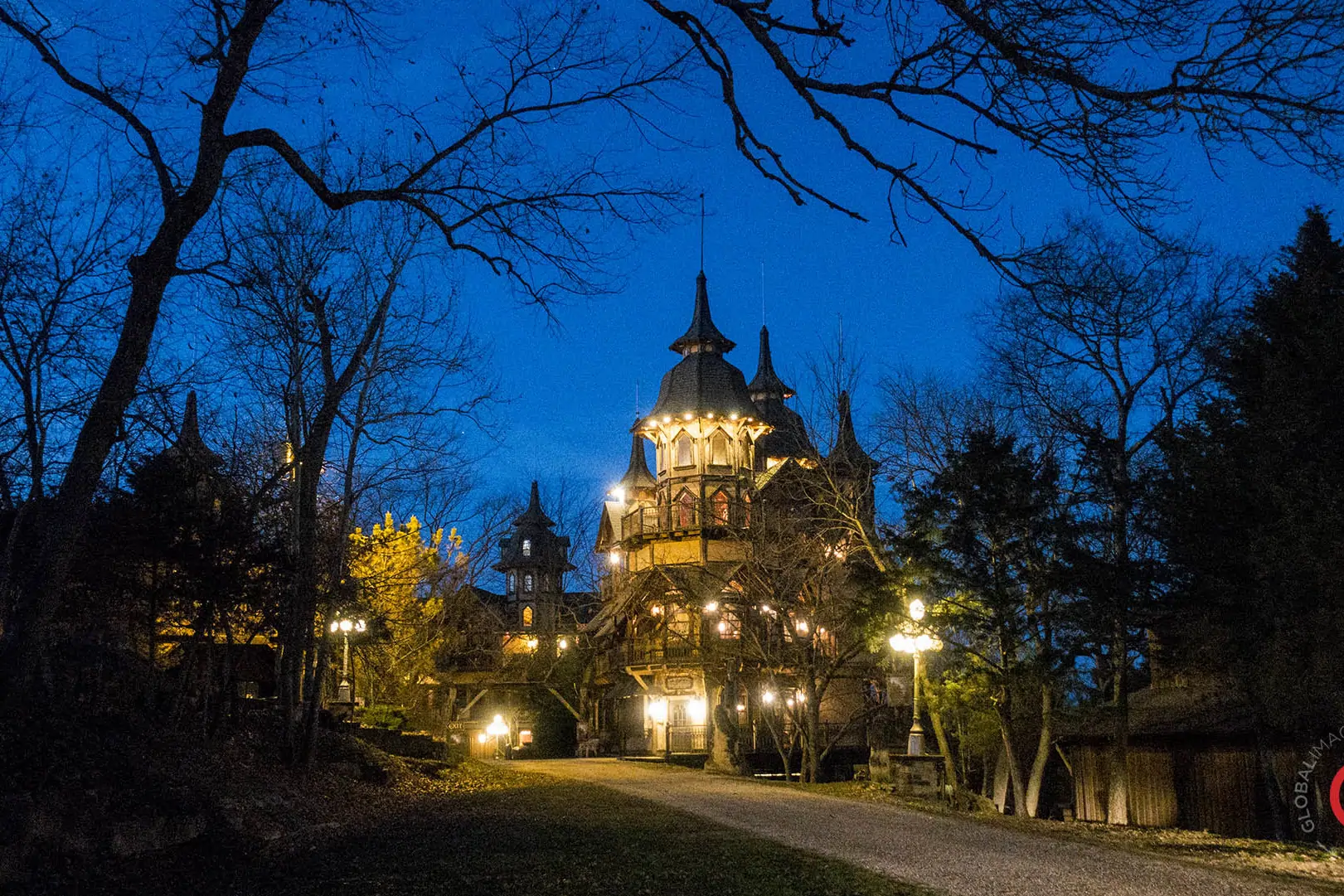 American Castle Rogues manor eureka springs arkansas twilight evening