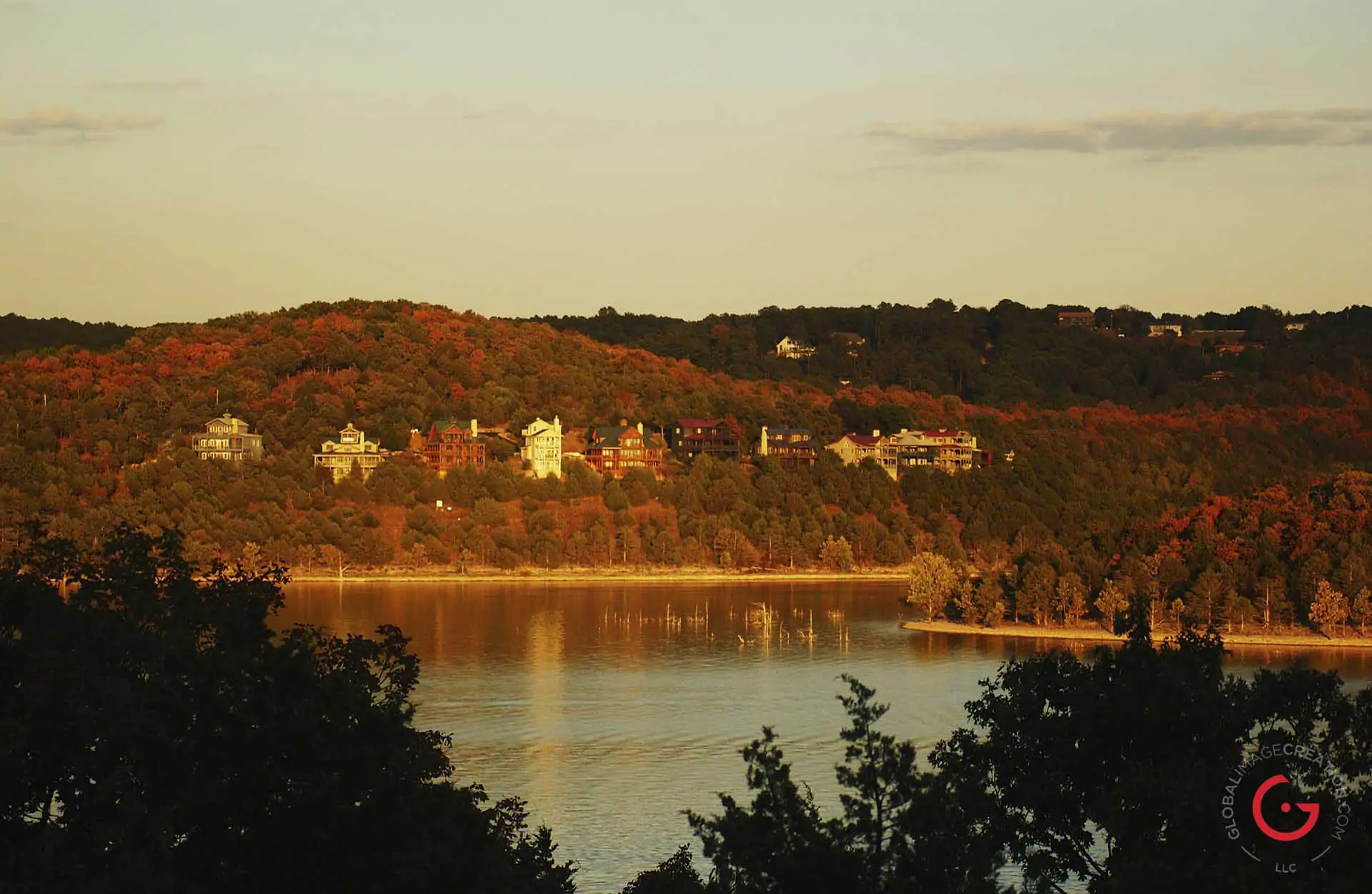 Homes overlooking table rock lake in the sunset. - Advertising photographers in Branson Missouri, Branson Missouri photography