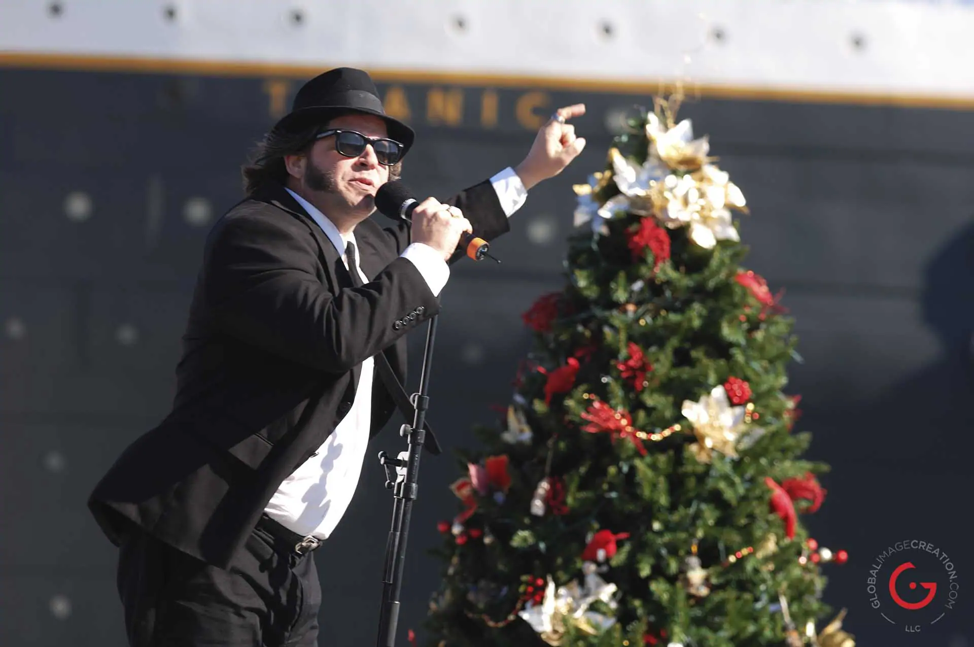 Blues Brothers sing in front of the Titanic during the Holliday parade of stars. - Advertising photographers in Branson Missouri, Branson Missouri photography